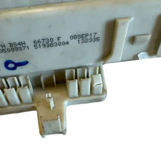 BS4H66730F 519383004 Блок предохранителей Mazda 3 BK Арт e11669916, вид 4