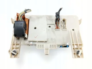 2003-2006 BN9A66730B Блок предохранителей Mazda 3 BK Арт e11669909, вид 2