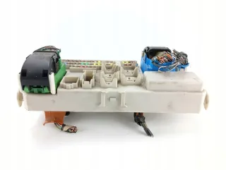 2003-2006 BN9A66730B Блок предохранителей Mazda 3 BK Арт e11669909, вид 3