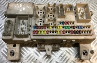 519200018 BS4J66730C Блок предохранителей Mazda 3 BK Арт e11115757, вид 1