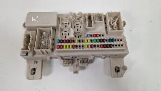 66730H Блок предохранителей Mazda 3 BK Арт e11072521, вид 1