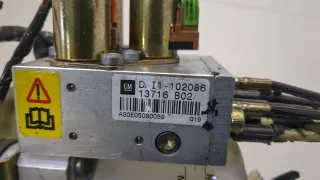 13716B02 Насос гидроподвески Opel Astra H Арт 20508307, вид 2