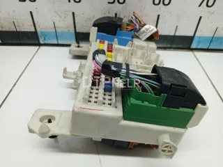 BS4H66730D Блок предохранителей Mazda 3 BK Арт AM31555240, вид 3