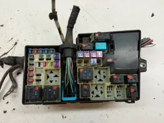 518818109 2003-2009 5907911017583 Блок предохранителей Mazda 3 BK Арт e13054995, вид 2