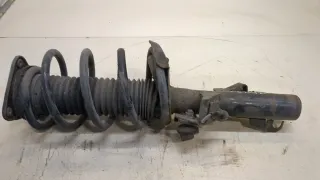 BBP834700A,BBP834011C Амортизатор передний правый Mazda 3 BL Арт 20343835, вид 1