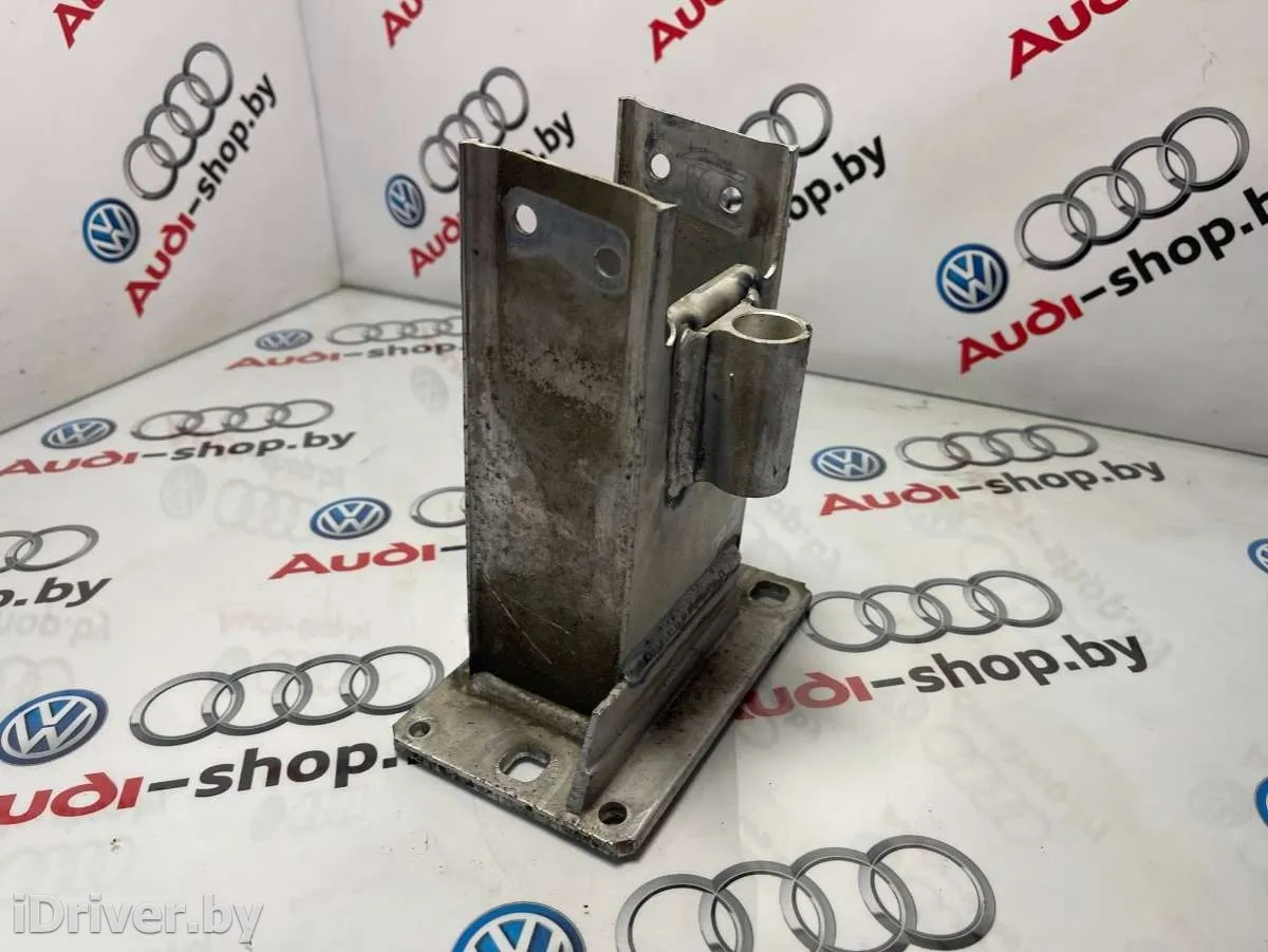 8K0807134C Клык бампера передний правый Audi A4 B8 Арт 53080710, вид 3