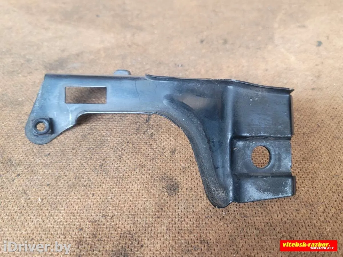 3B0821237 Кронштейн крепления бампера переднего Volkswagen Passat B5 Арт 57485781, вид 1