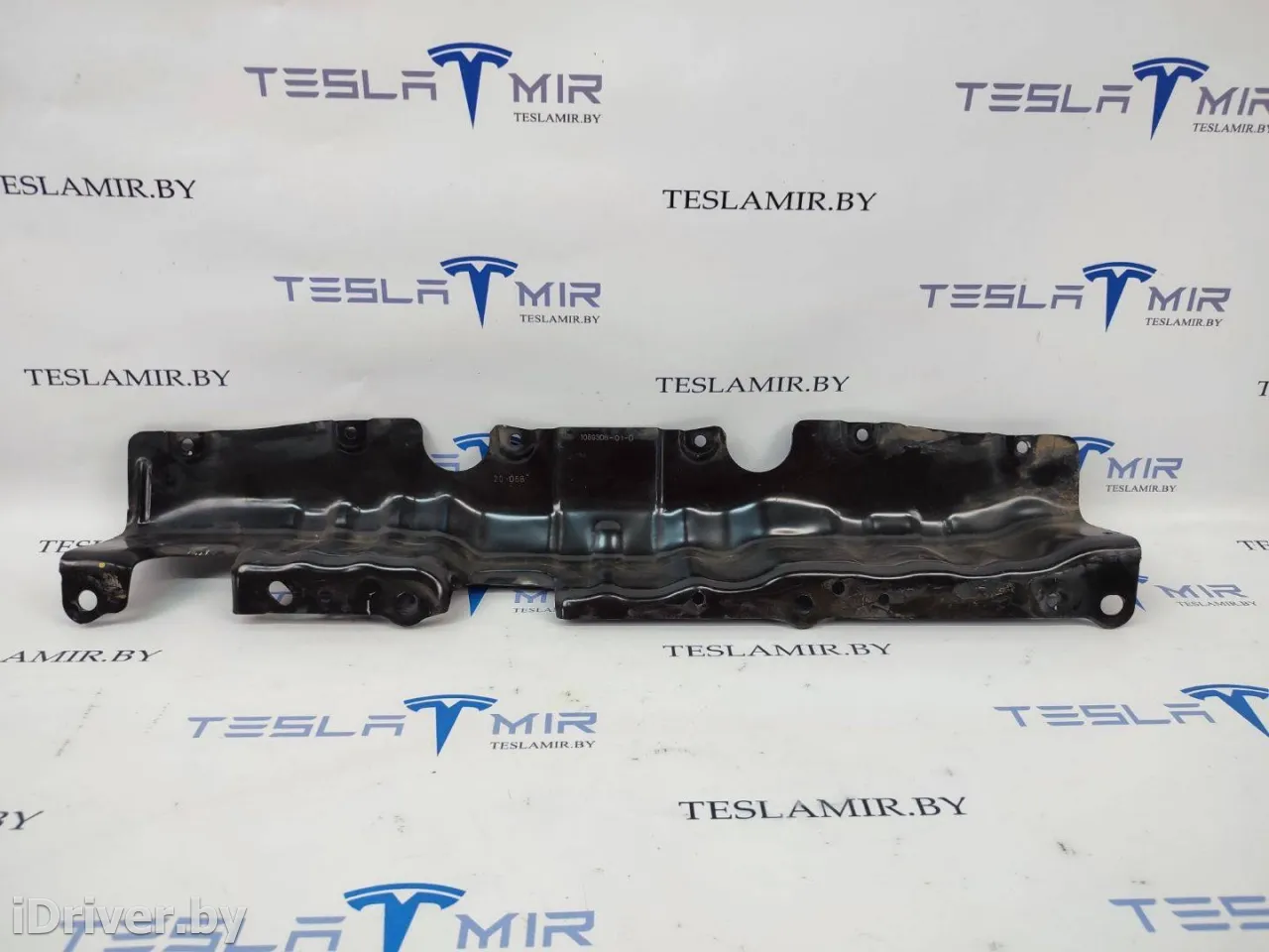 1089308-01 кронштейн задний Tesla model Y Арт 16487_1