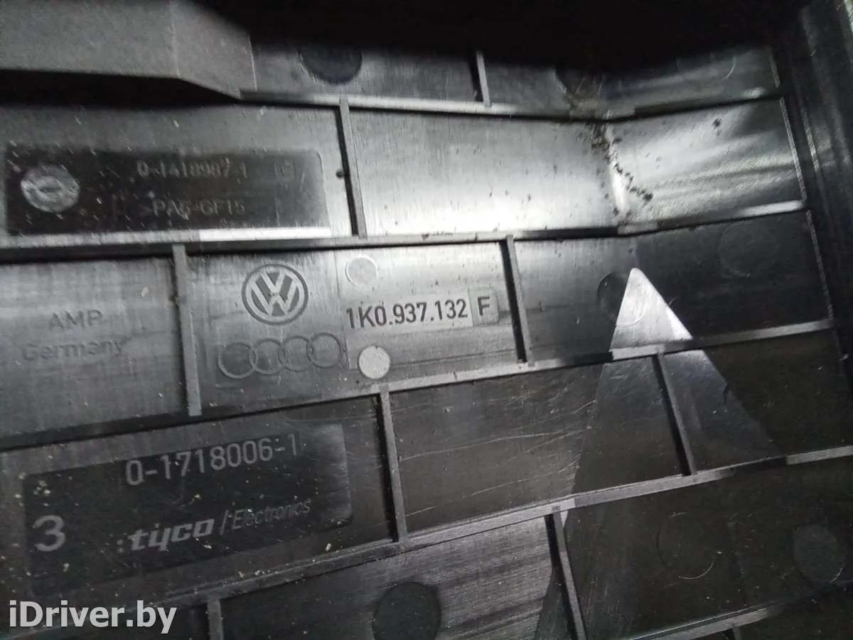 1K0937132F Крышка блока предохранителей Volkswagen Passat B6 Арт 71964672, вид 4