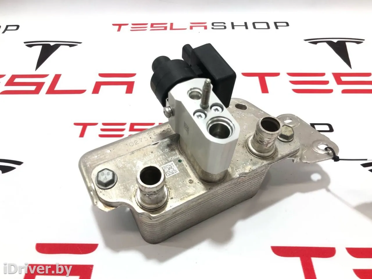 1039040-00-G,1037357-00-G,1037764-00-C Радиатор (дополнительный) Tesla model S Арт 9930634, вид 1