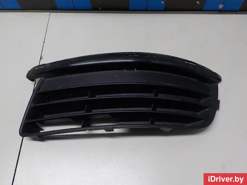 1K0853665G9B9 VAG Решетка в бампер левая Volkswagen Golf 5 Арт E51684435, вид 1