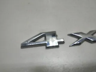 68240750AA Chrysler Эмблема на крышку багажника Jeep Cherokee KL Арт E22931788, вид 2