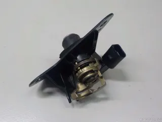 1T0827573C VAG Вставка замка багажника Volkswagen Jetta 5 Арт E52082874, вид 4