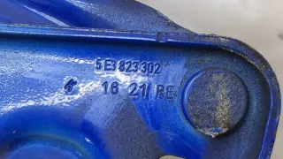 5E3823302 Петля капота правая Skoda Octavia A8 Арт 20306584, вид 2