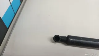 7P6827550 VAG Амортизатор крышки багажника Volkswagen Touareg 2 Арт E103097117, вид 4