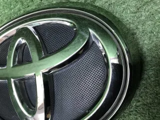 753100K080 Эмблема решетки радиатора  нв Toyota Fortuner 2 Арт 0000007779121, вид 16