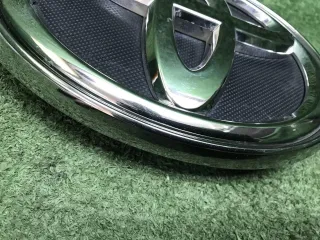 753100K080 Эмблема решетки радиатора  нв Toyota Fortuner 2 Арт 0000007779121, вид 6