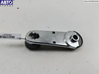 443837581D Ручка стеклоподъемника Audi 100 C4 Арт 55093317, вид 2