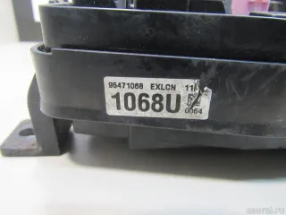 95471068 GM Блок предохранителей Opel Antara Арт E81082428, вид 3