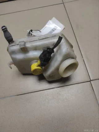 559057 GM Бачок главного тормозного цилиндра Chevrolet Cruze J300 restailing Арт E100560309, вид 2