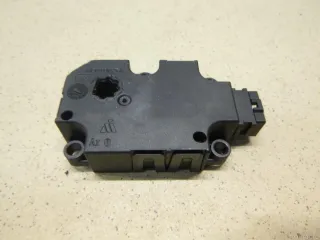 2469064400 Mercedes Benz Моторчик заслонки печки Mercedes A W176 Арт E12753334, вид 1