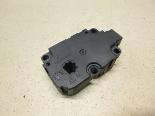 2469064400 Mercedes Benz Моторчик заслонки печки Mercedes A W176 Арт E12753334, вид 2