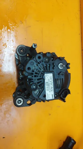 03C903023H  Генератор Volkswagen Passat B6 1.4л TSI Арт 01014035v4, вид 3