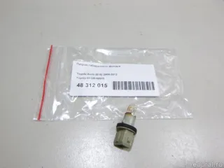 8113852570 Toyota Патрон лампы фонаря Scion xA Арт E48312015