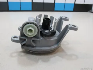 8121012240 Toyota Фара противотуманная правая Toyota Fortuner 2 Арт E81073278, вид 5