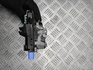 3D2837015K замок двери передней левой Skoda Octavia A5 Арт 51339, вид 7