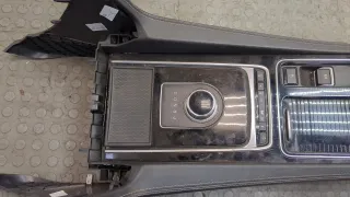 T2R34229 Разъем AUX / USB Jaguar F-Pace Арт 11360965, вид 3