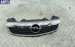 13136136 Решетка радиатора Opel Zafira B Арт 54789666, вид 1
