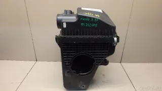  Корпус воздушного фильтра Mazda 3 BP Арт E95752608