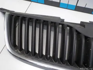  Решетка радиатора Skoda Yeti Арт E41213517, вид 2