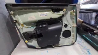 232412819 Обшивка двери передней правой (дверная карта) Volvo XC60 1 Арт 20330048, вид 2
