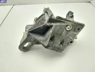 98MM6F001A1A Кронштейн двигателя опорный Mazda 2 DY Арт 54979241, вид 1