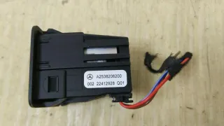 A2538206200 Разъем AUX / USB Mercedes GLC X253 Арт W43476, вид 3