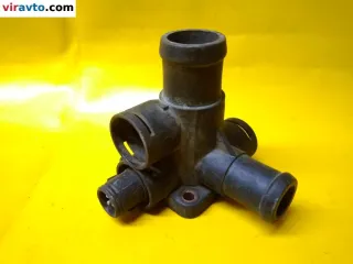 037121132b Фланец (тройник) системы охлаждения Audi 80 B4 Арт 129290