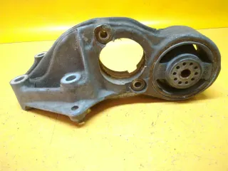  Подушка крепления двигателя Peugeot 205 Арт 169054, вид 1
