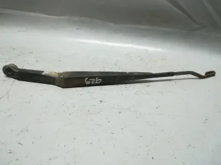  Щеткодержатель (поводок стеклоочистителя, дворник) Mazda 626 GD Арт 191412, вид 1