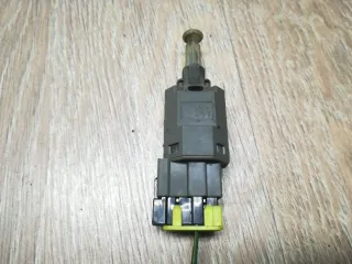 GA2C6649Y Выключатель концевой (концевик) Mazda 626 GE Арт 194838, вид 2