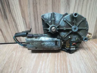 90228467 Моторчик заднего стеклоочистителя (дворника) Opel Vectra A Арт 194948, вид 1