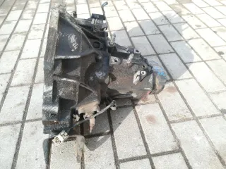 G560K4 КПП механическая (МКПП) Mazda 626 GE Арт 196272, вид 3