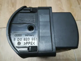 8D0820951 Дефлектор обдува салона Audi A4 B5 Арт 196555, вид 3