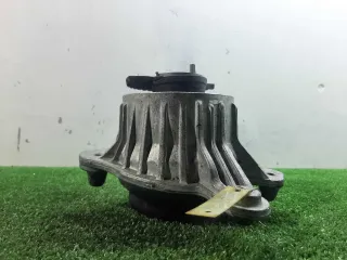 A2052407700,2052407700 Подушка крепления двигателя Mercedes C W205 Арт 00285665, вид 1