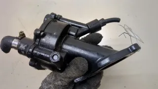 1882889 Насос вакуумный Ford Focus 1 Арт 20368116, вид 4