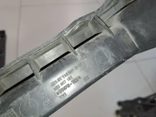 1Z0807183 Кронштейн бампера переднего левый Skoda Octavia A5 Арт Z352225, вид 2