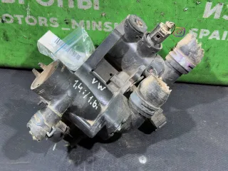 32121111 Корпус термостата Volkswagen Golf 4 Арт 94854585, вид 1
