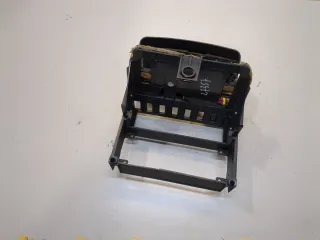 8A1857007C Дефлектор обдува салона Audi 80 B4 Арт 20377858, вид 2