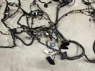 FV4T-14014-DUE,FV4T-14K733-DNE Короб предохранителей Ford Kuga 2 Арт AL13769339488, вид 5